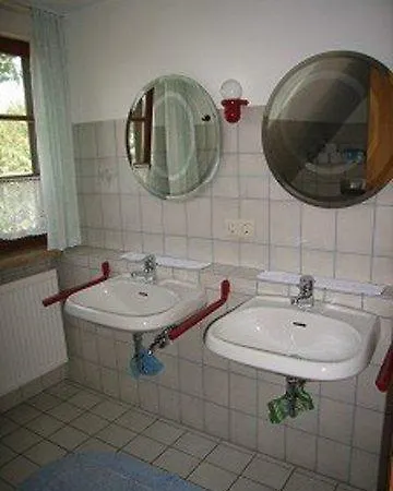 Willy Petersen Apartman Neuberend